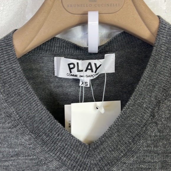 NWT COMME DES GARCONS PLAY
HEART LOGO PATCH WOOL SWEATER
Style P1N001_C sz xs - Picture 5 of 6